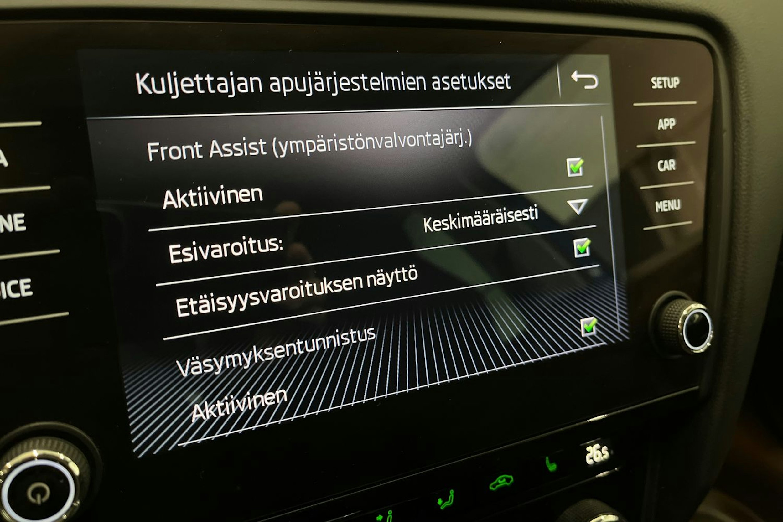 sininen Skoda Octavia 2018 kuva 22.