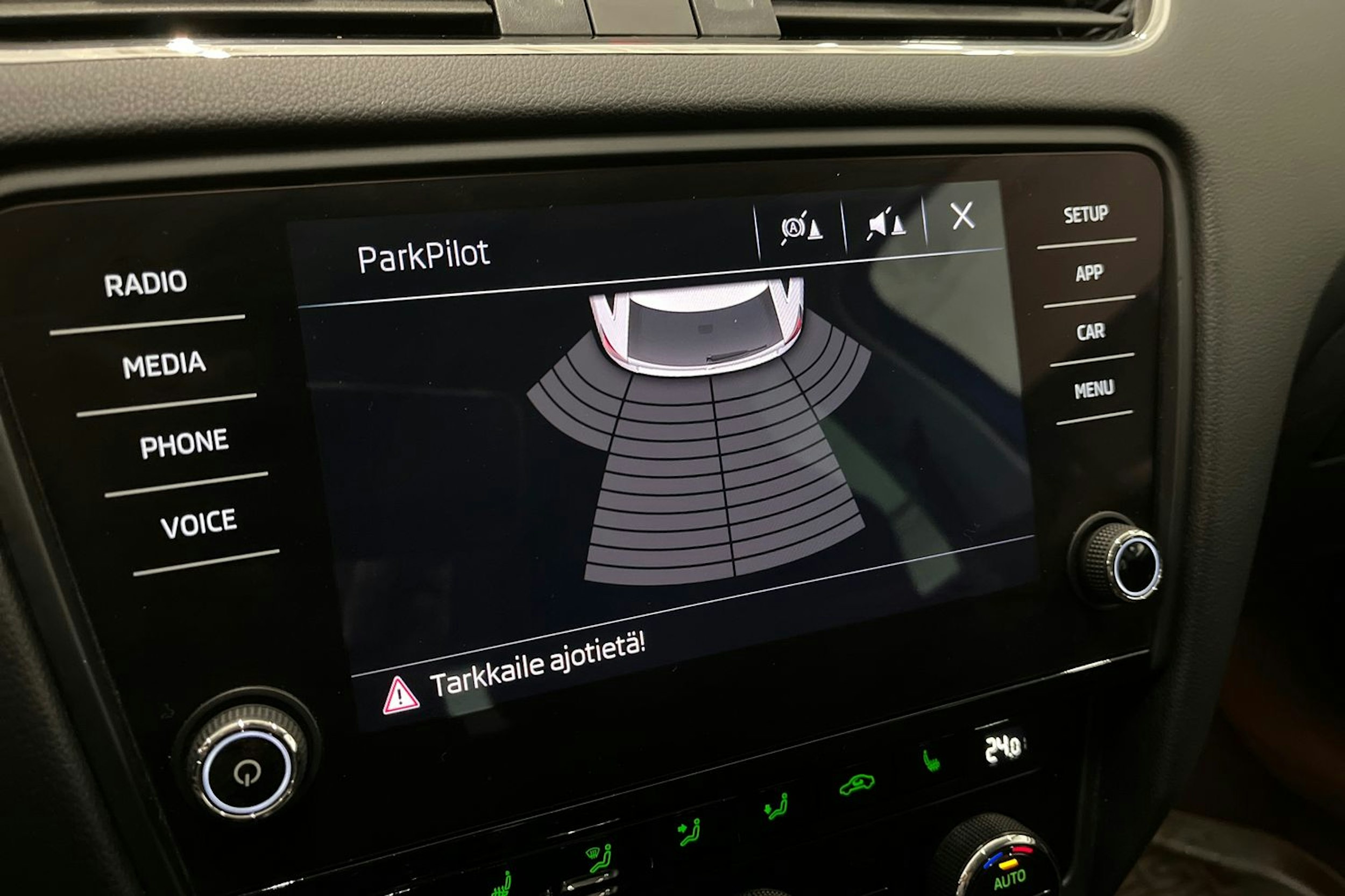 sininen Skoda Octavia 2018 kuva 24.