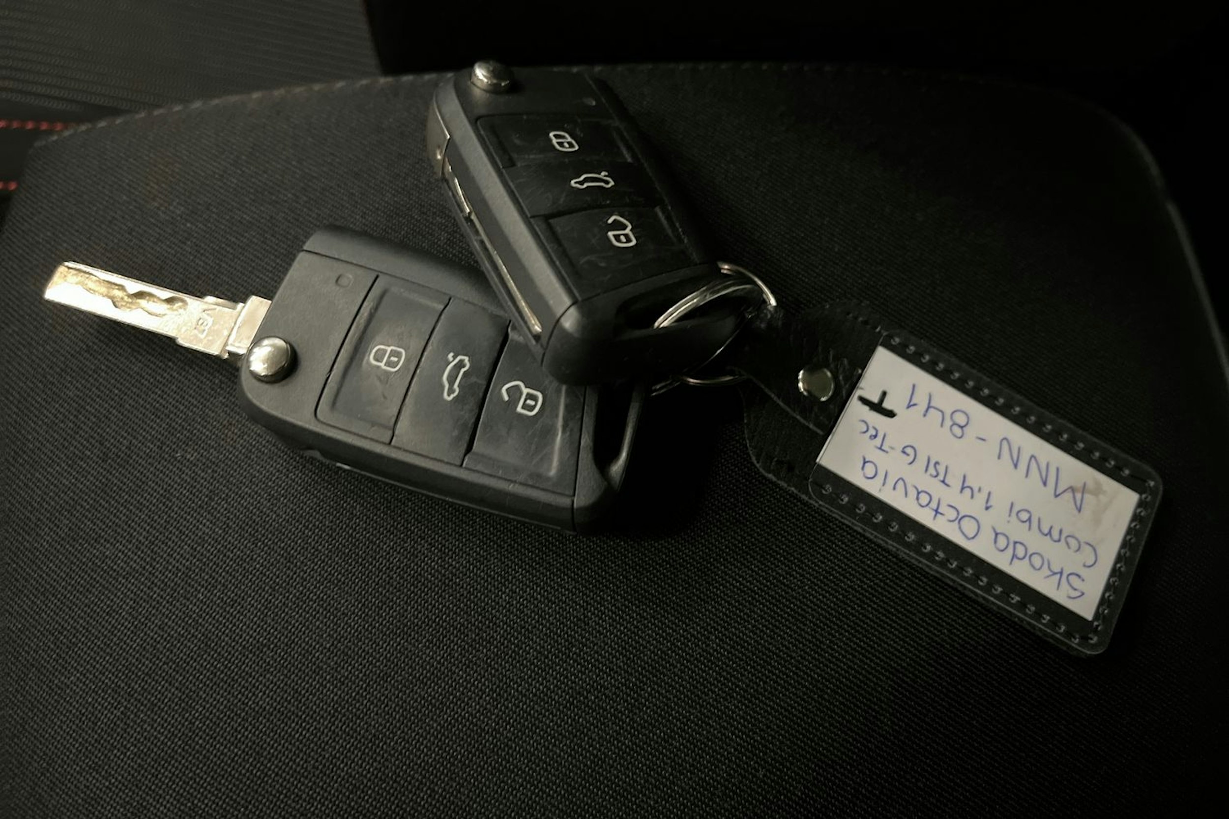 sininen Skoda Octavia 2018 kuva 27.