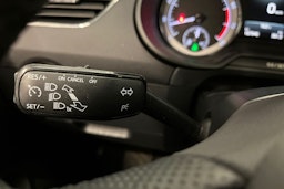 sininen Skoda Octavia 2018 kuva 28.