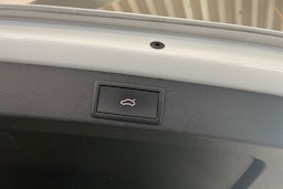 valkoinen Skoda Octavia 2018 kuva 29.