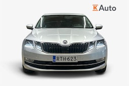 harmaa Skoda Octavia 2018 kuva 5.