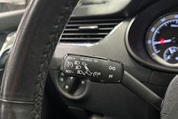 harmaa Skoda Octavia 2018 kuva 23.