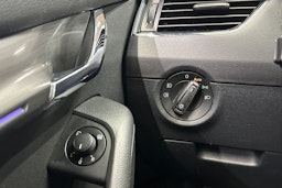 harmaa Skoda Octavia 2018 kuva 27.