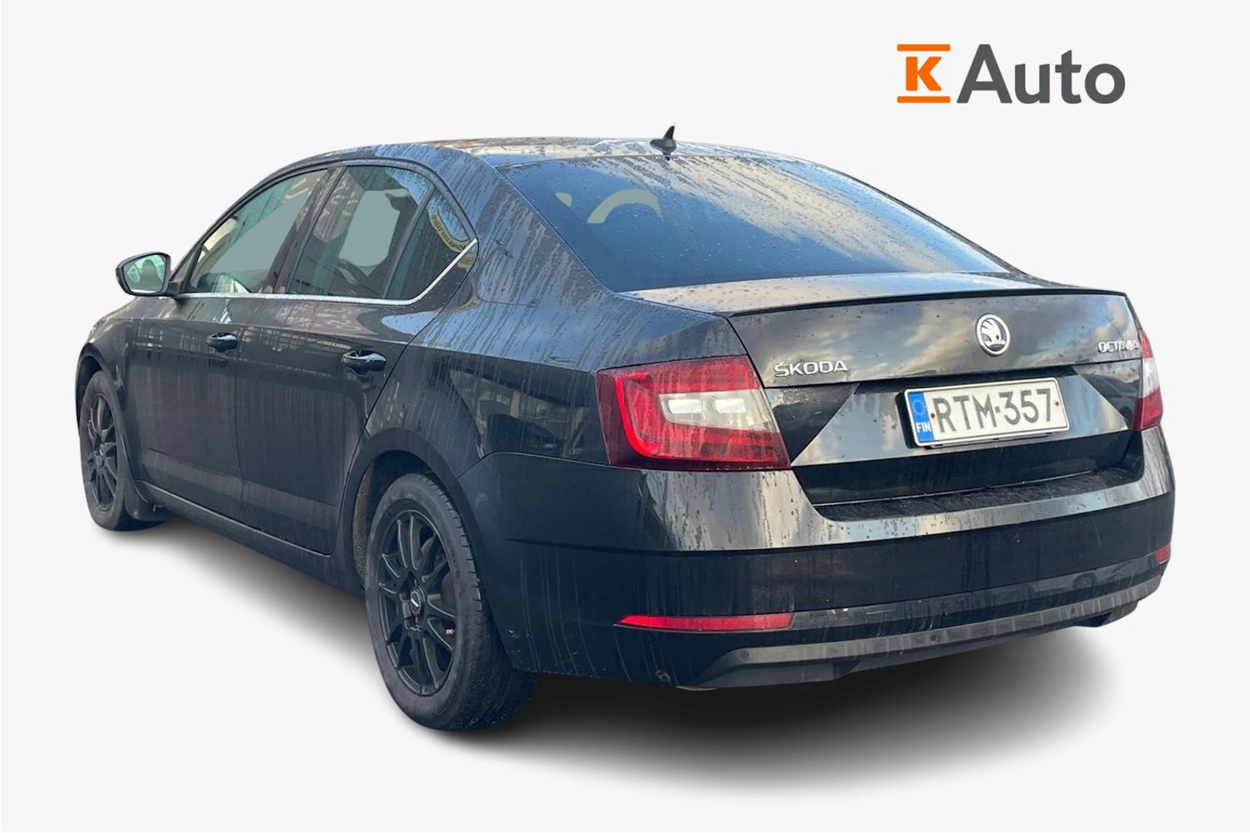 musta Skoda Octavia 2018 kuva 2.