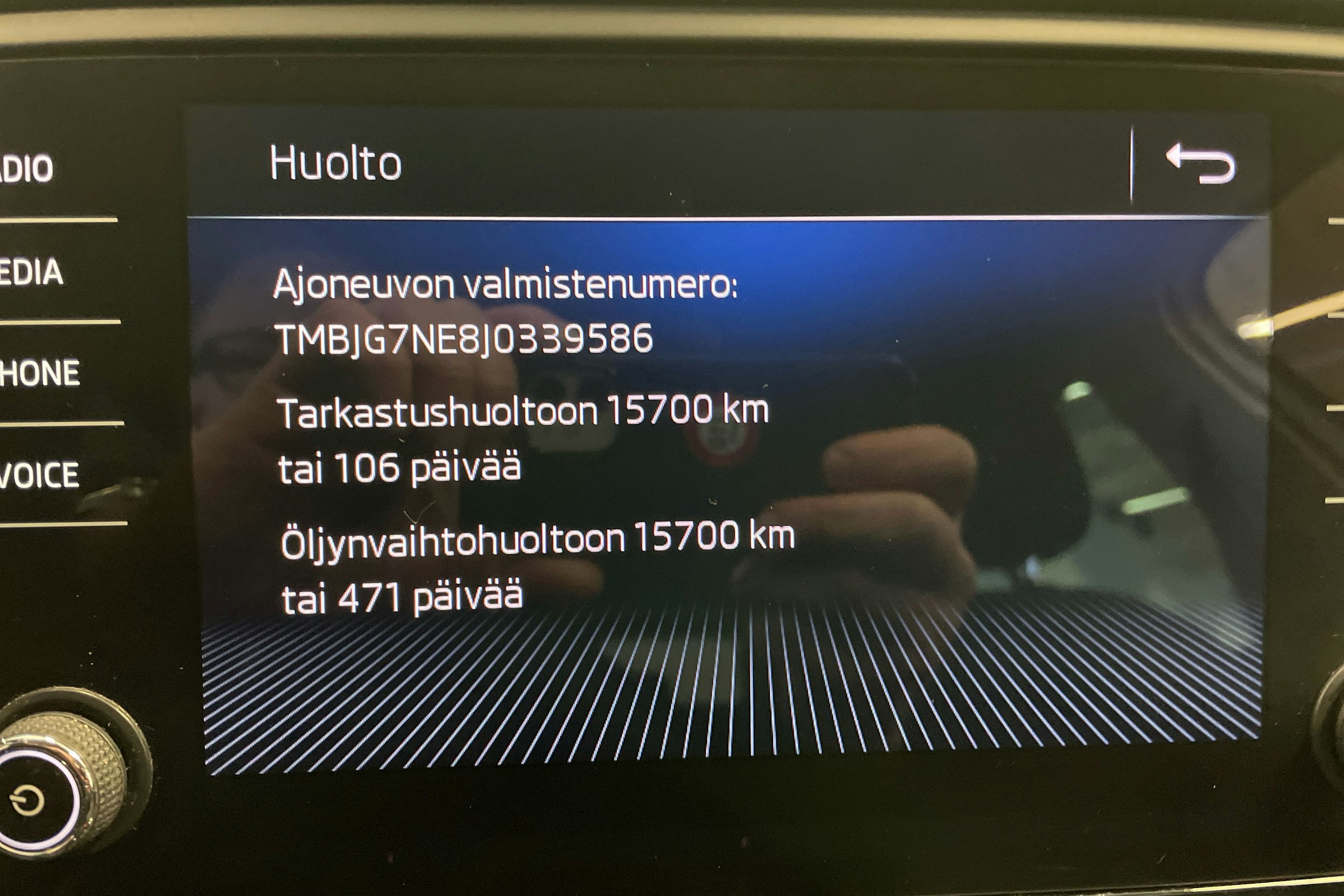 Valkoinen Skoda Octavia 2018 kuva 16.