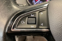 Valkoinen Skoda Octavia 2018 kuva 21.