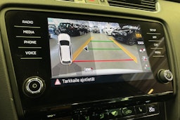 Valkoinen Skoda Octavia 2018 kuva 23.