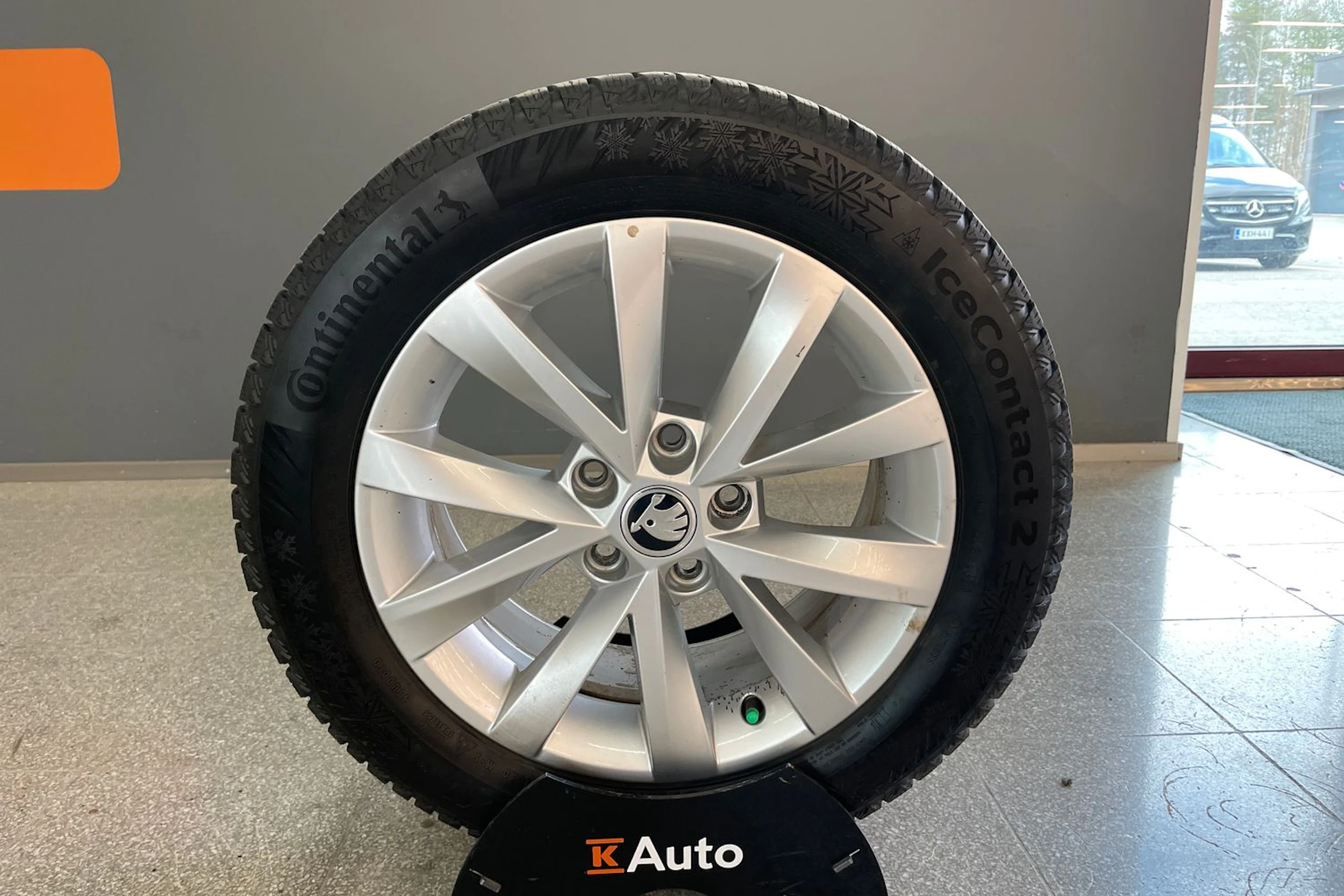 ruskea (beige) Skoda Octavia 2018 kuva 13.