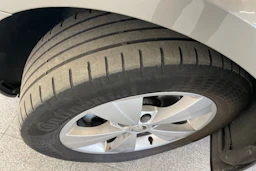 ruskea (beige) Skoda Octavia 2018 kuva 15.