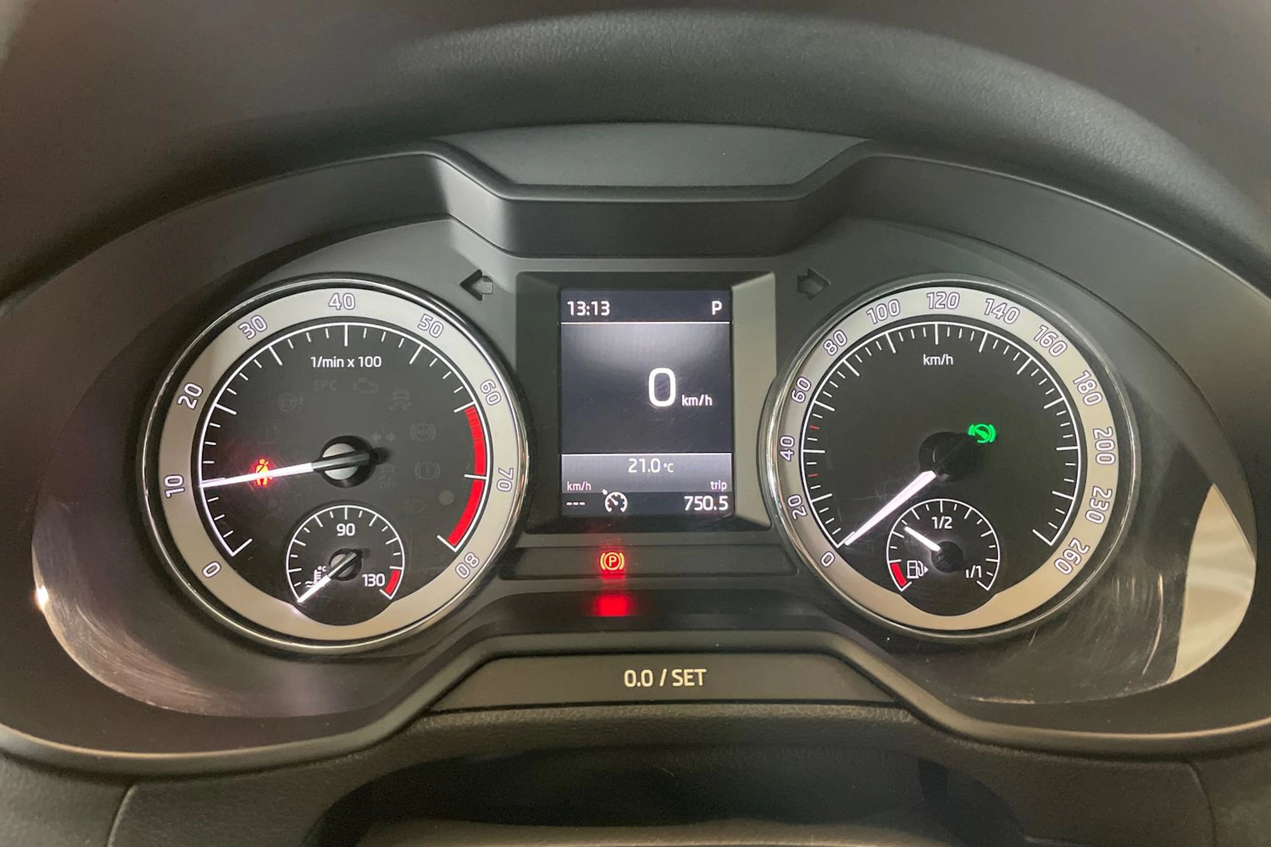ruskea (beige) Skoda Octavia 2018 kuva 17.