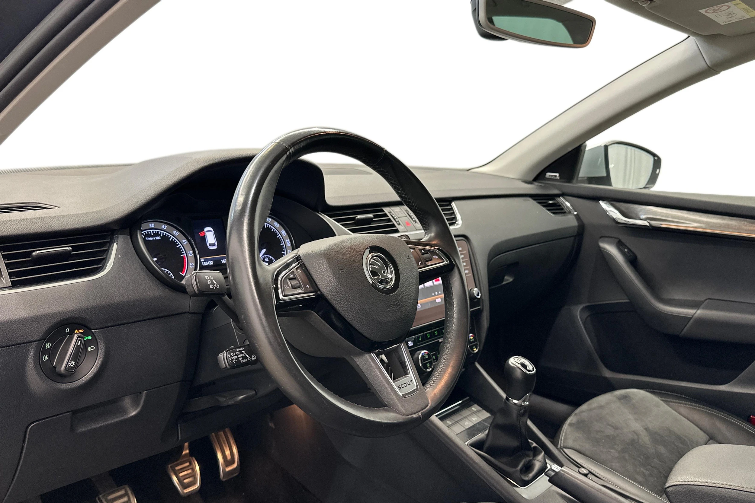 met. harmaa Skoda Octavia 2018 kuva 3.
