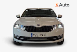 Valkoinen Skoda OCTAVIA 2018 kuva 4.