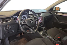 Valkoinen Skoda OCTAVIA 2018 kuva 6.