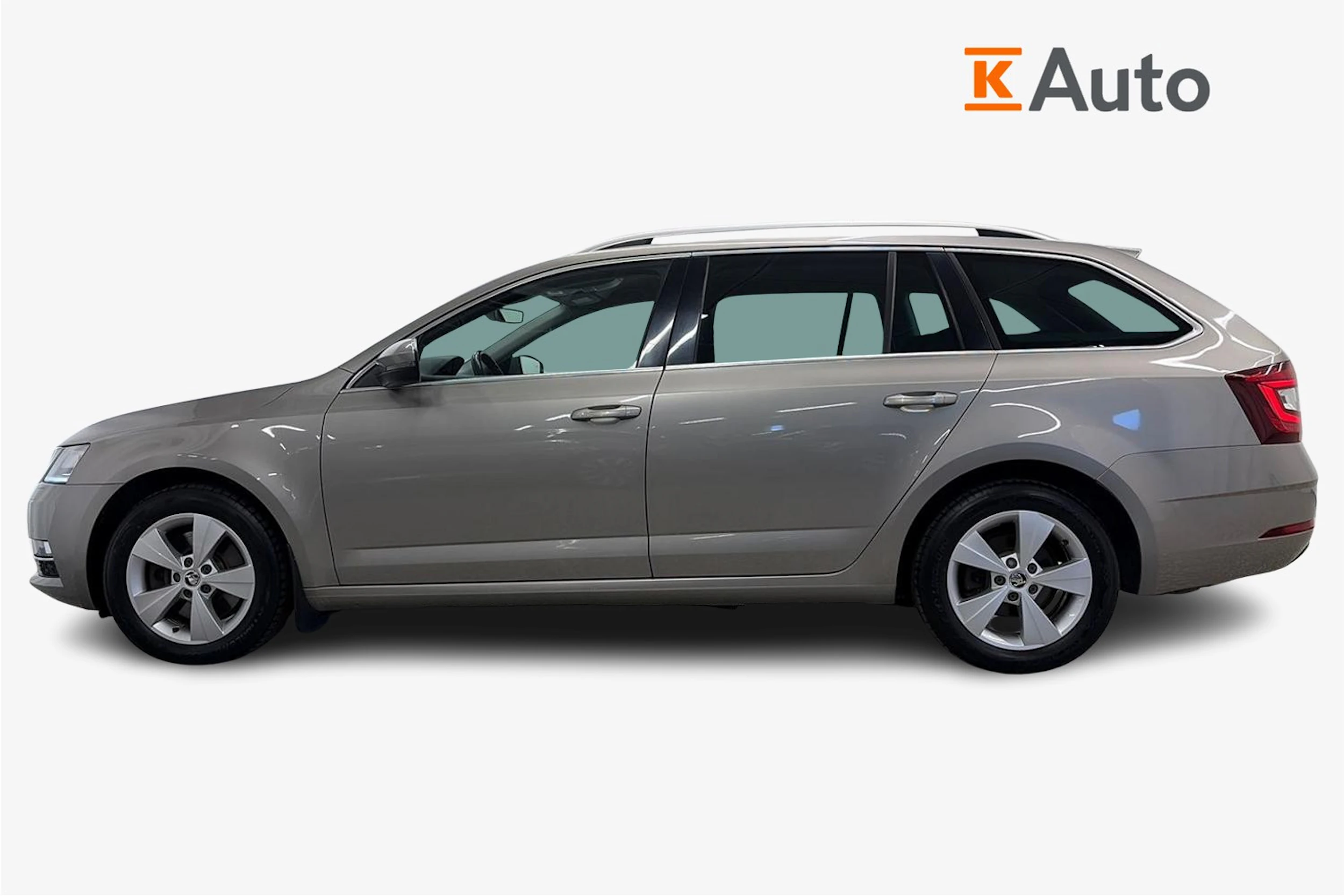 Ruskea (beige) Skoda OCTAVIA 2018 kuva 5.