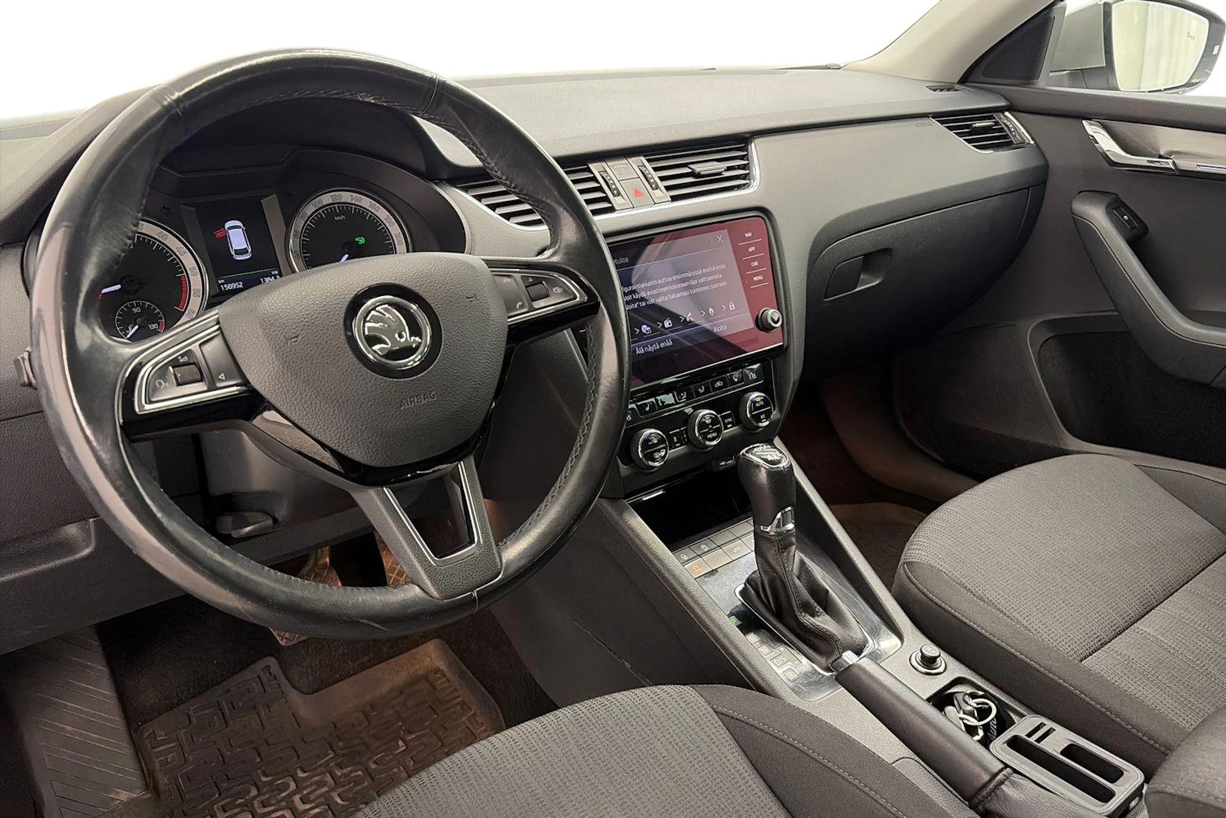 Ruskea (beige) Skoda OCTAVIA 2018 kuva 6.