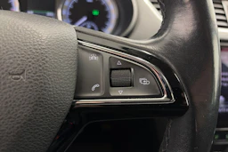 Ruskea (beige) Skoda OCTAVIA 2018 kuva 17.