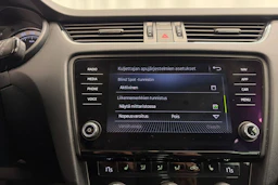 Ruskea (beige) Skoda OCTAVIA 2018 kuva 23.
