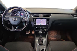 valkoinen Skoda Octavia 2017 kuva 7.