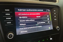valkoinen Skoda Octavia 2017 kuva 15.