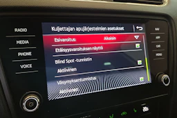 valkoinen Skoda Octavia 2017 kuva 16.