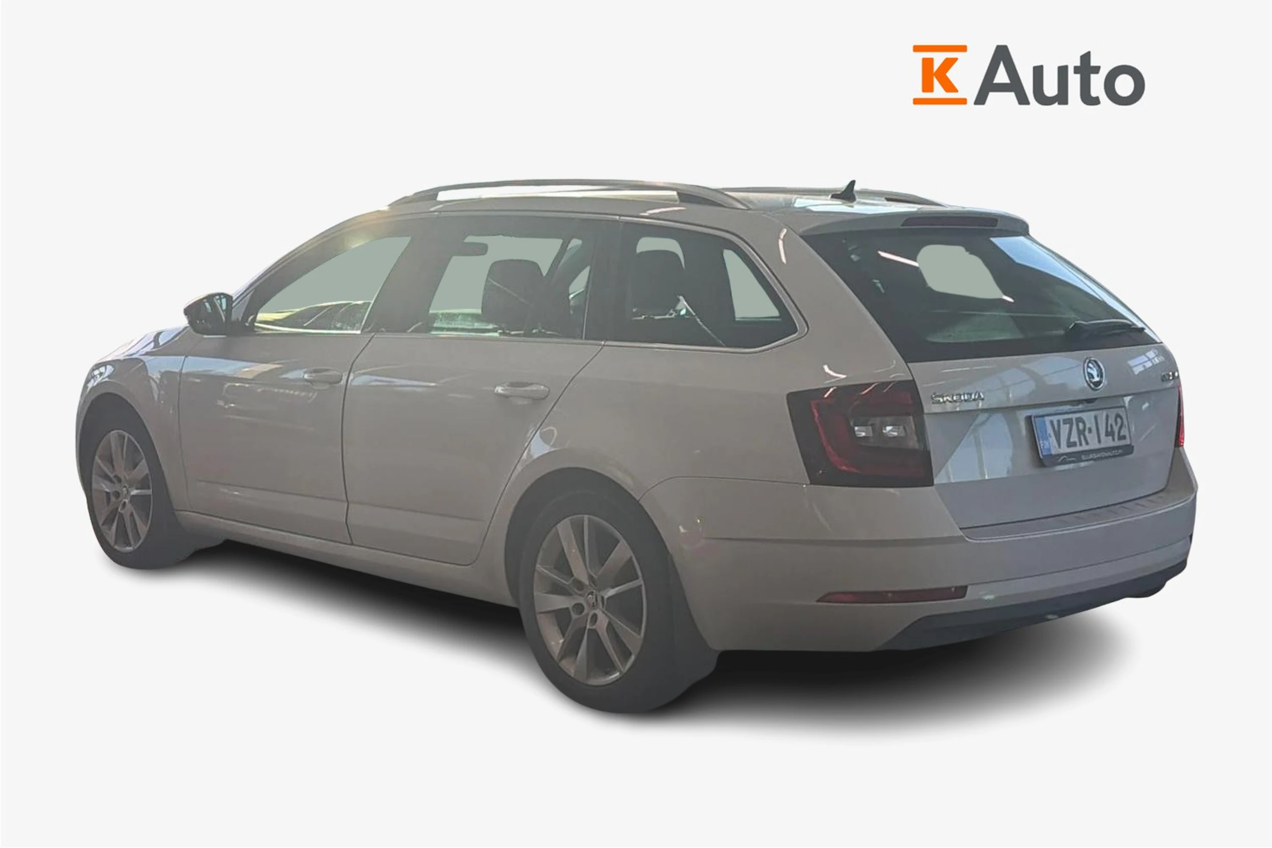 valkoinen Skoda Octavia 2018 kuva 2.