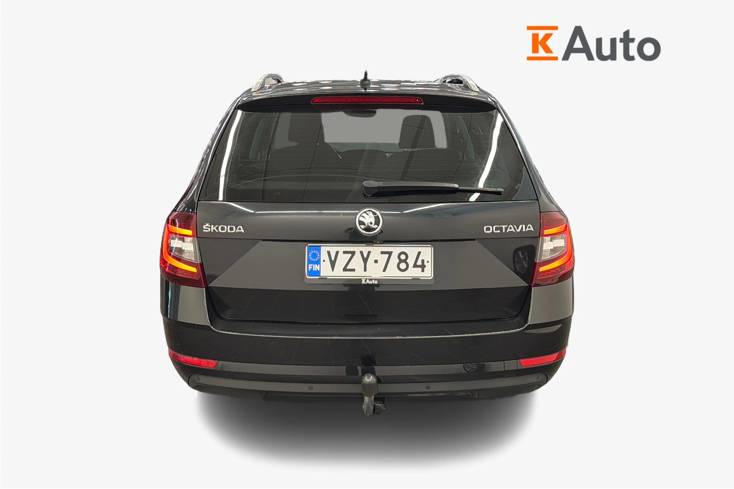 musta Skoda Octavia 2018 kuva 3.