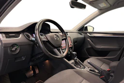 musta Skoda Octavia 2018 kuva 6.