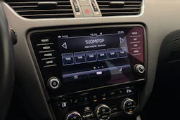 musta Skoda Octavia 2018 kuva 23.