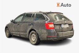 musta Skoda Octavia 2018 kuva 2.