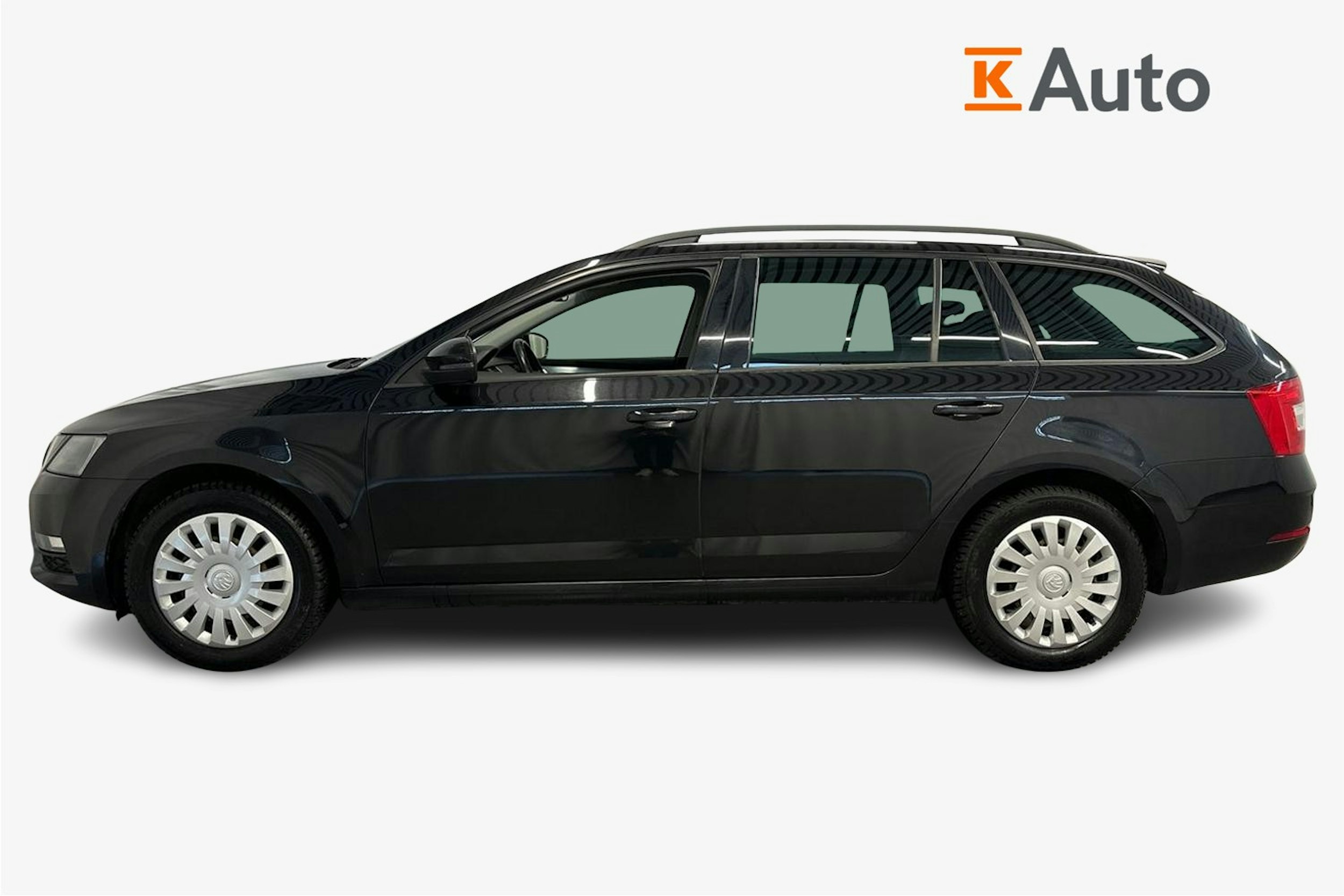 musta Skoda Octavia 2018 kuva 5.