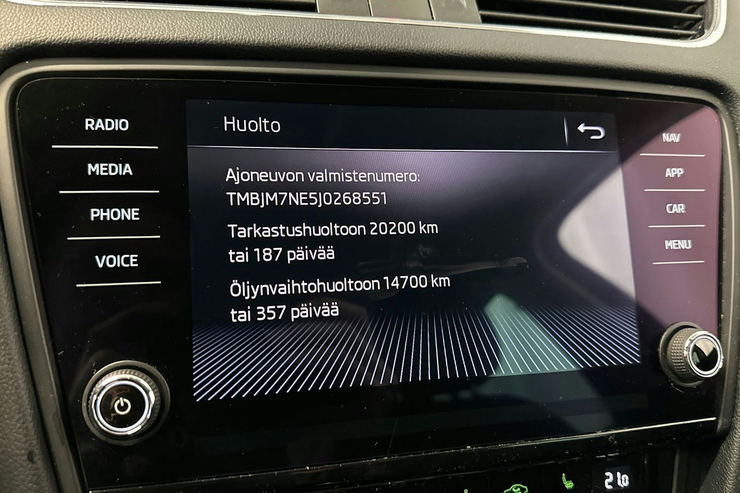 musta Skoda Octavia 2018 kuva 18.