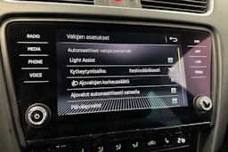 musta Skoda Octavia 2018 kuva 19.