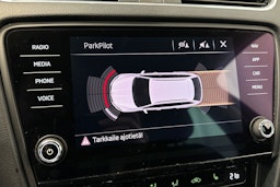 musta Skoda Octavia 2018 kuva 20.