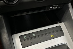 musta Skoda Octavia 2018 kuva 22.