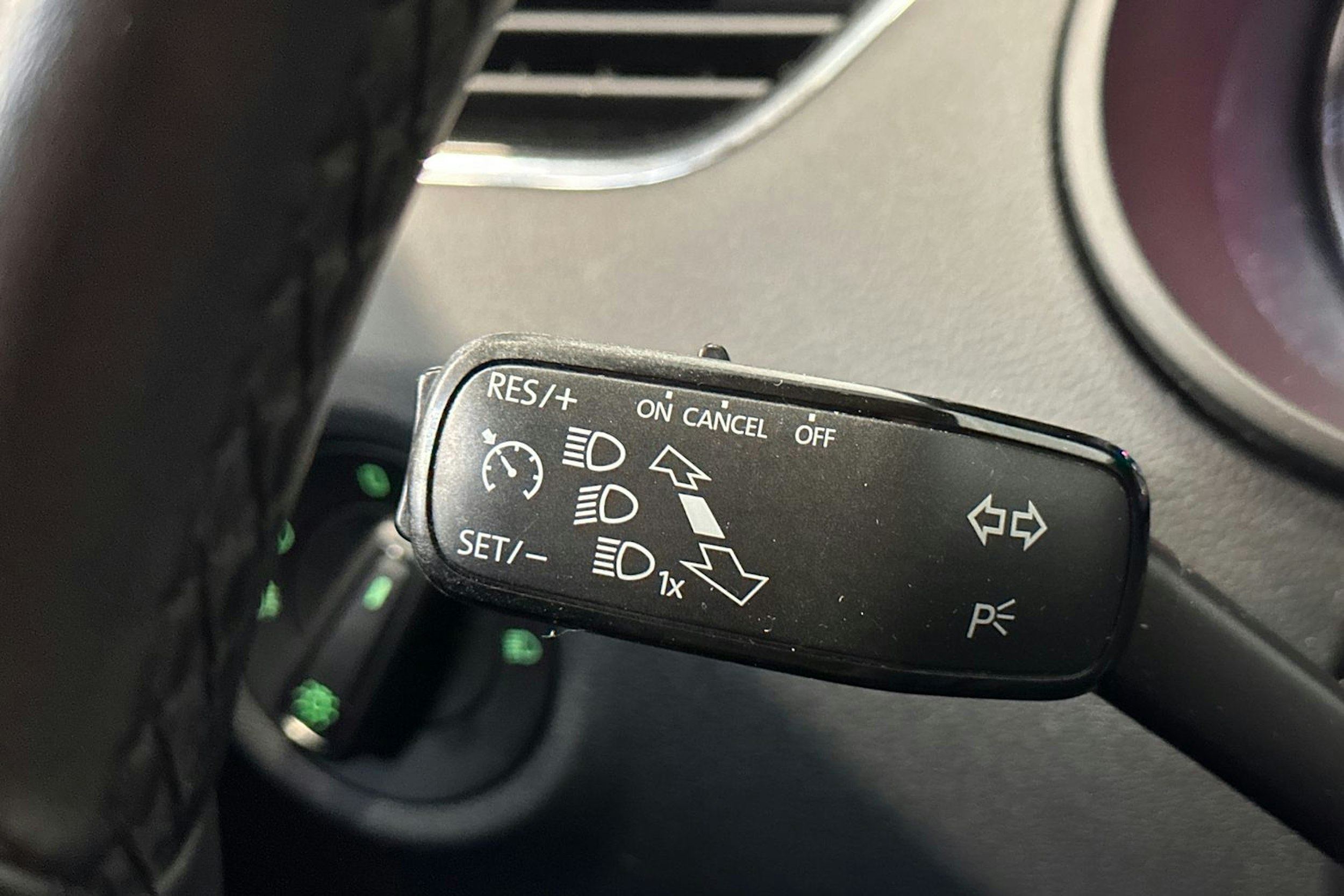 musta Skoda Octavia 2018 kuva 23.