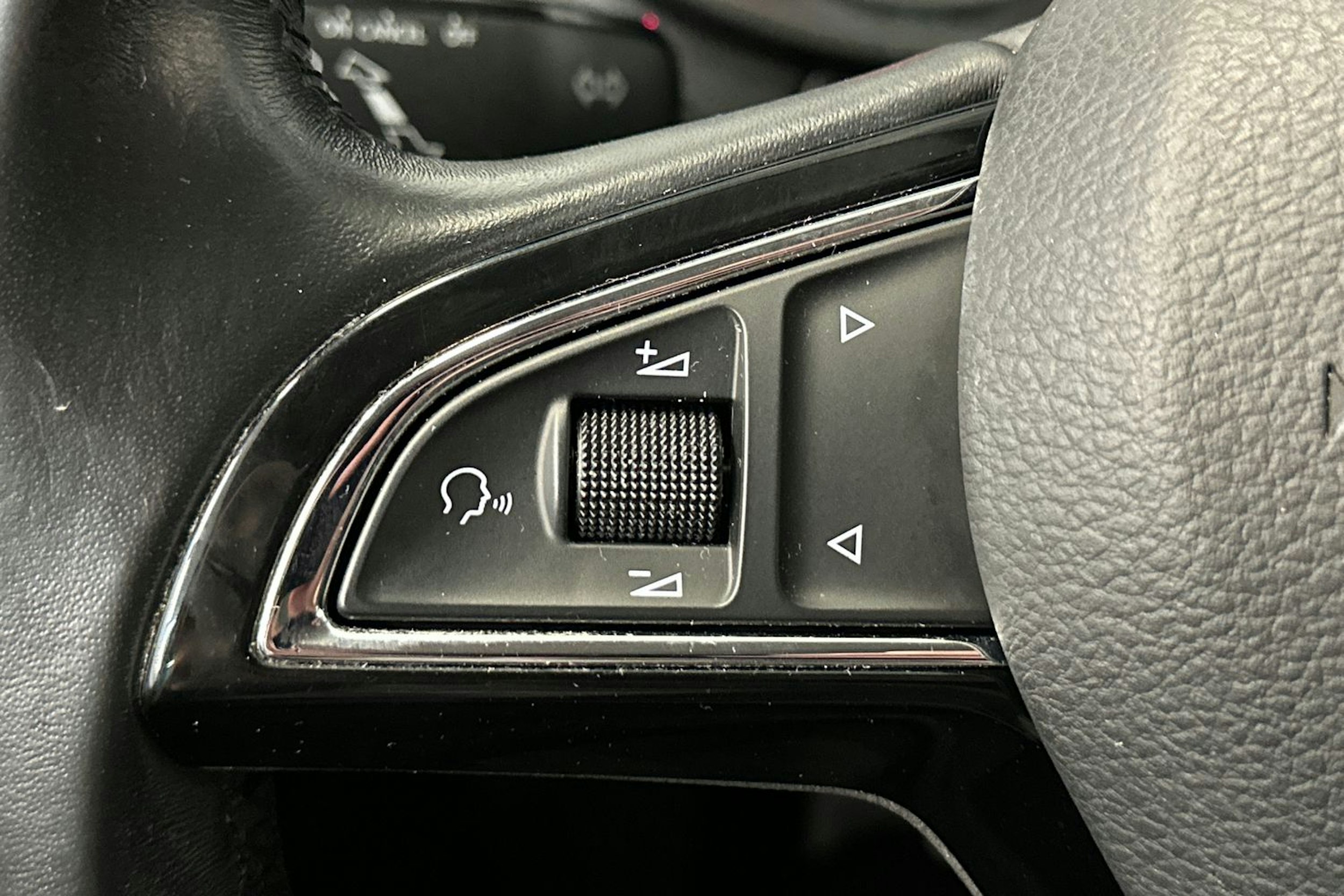 musta Skoda Octavia 2018 kuva 24.