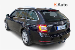musta Skoda Octavia 2018 kuva 2.