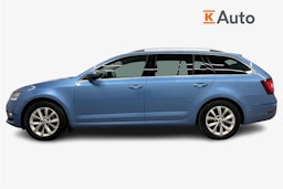 sininen Skoda Octavia 2018 kuva 6.