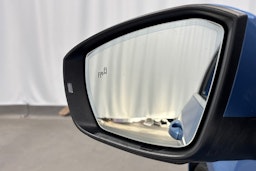 sininen Skoda Octavia 2018 kuva 21.