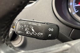 sininen Skoda Octavia 2018 kuva 25.