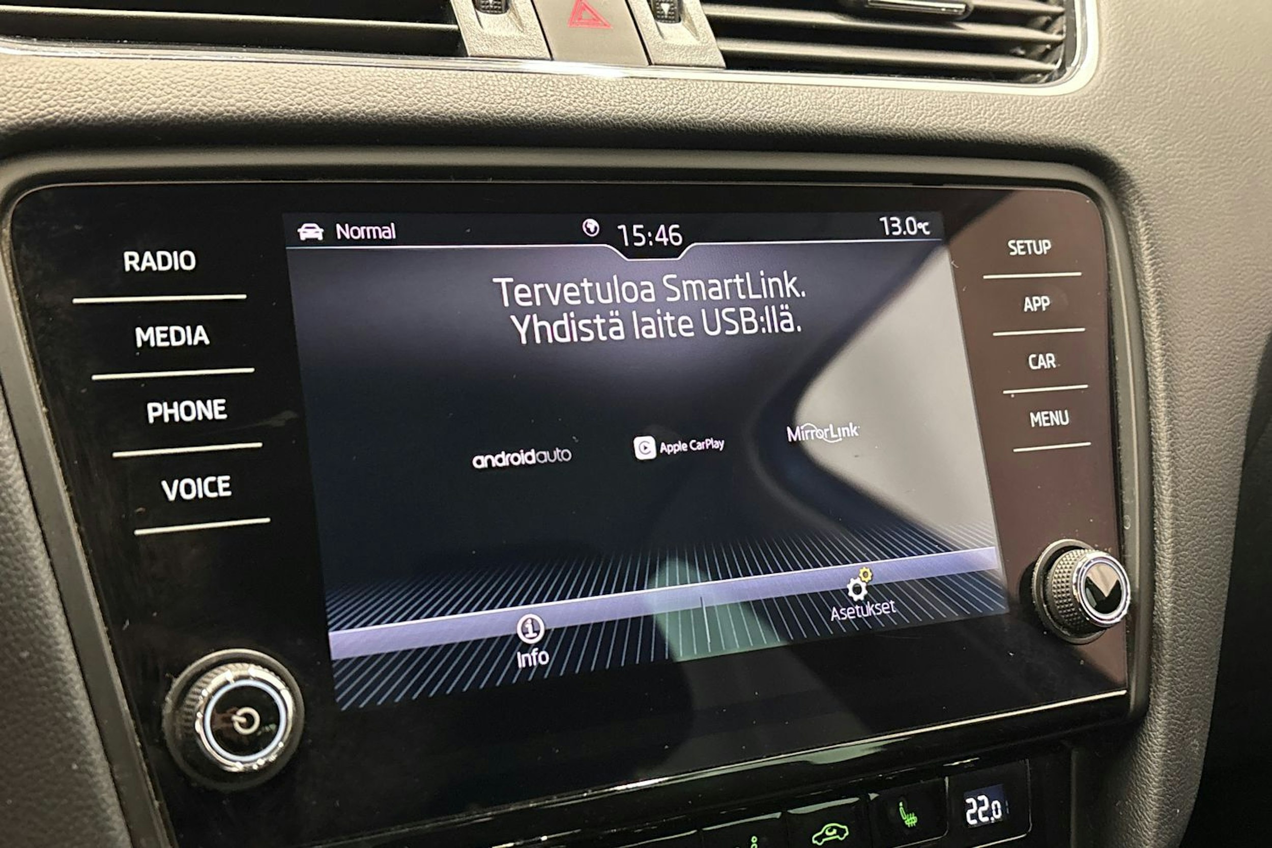 sininen Skoda Octavia 2018 kuva 27.