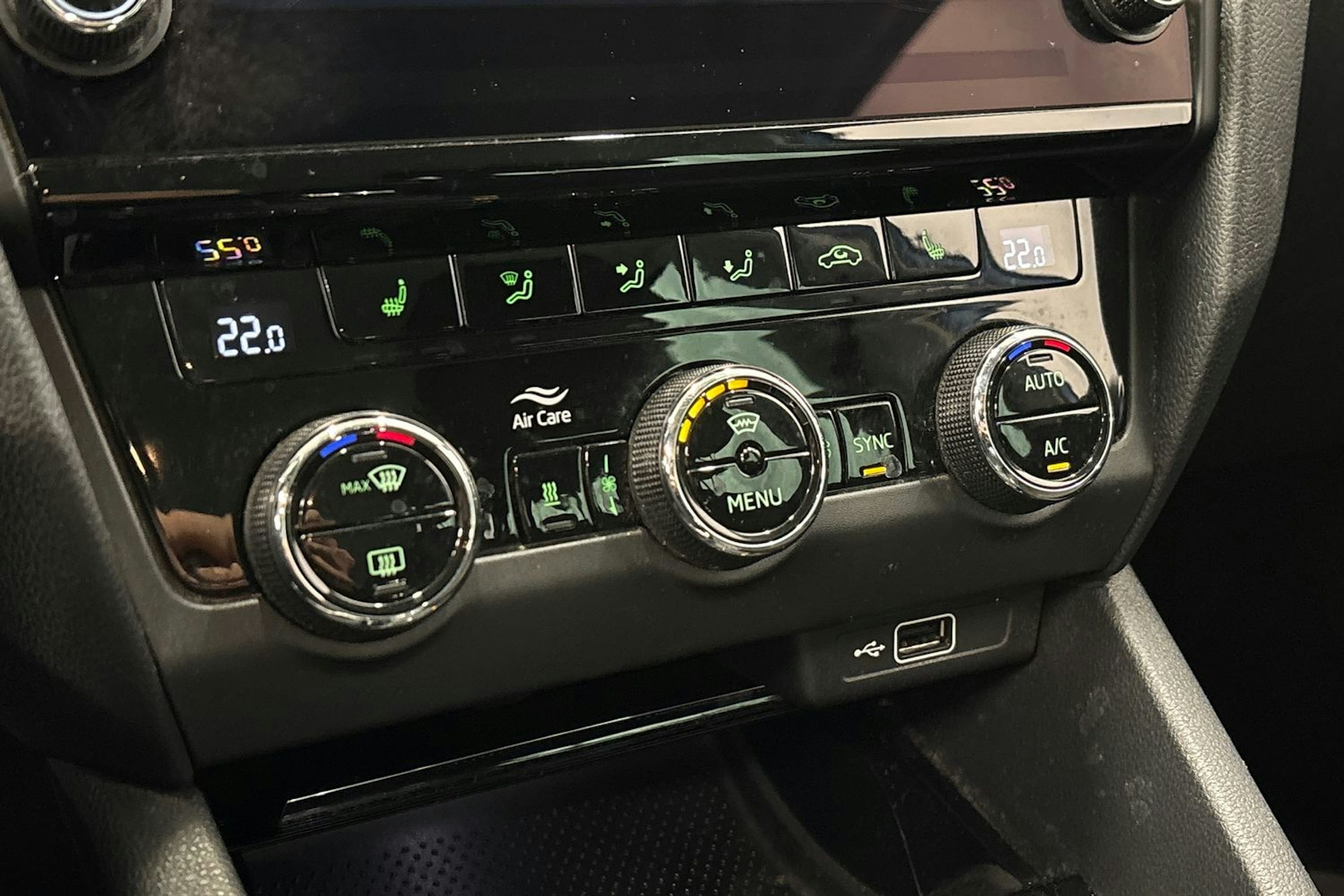 sininen Skoda Octavia 2018 kuva 30.