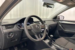 ruskea (beige) Skoda Octavia 2018 kuva 10.