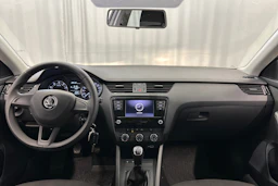 ruskea (beige) Skoda Octavia 2018 kuva 11.
