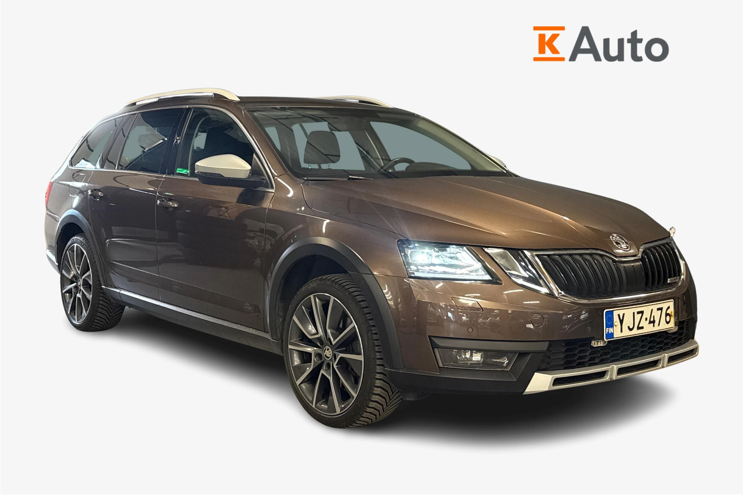 ruskea (beige) Skoda Octavia 2018 kuva 1.