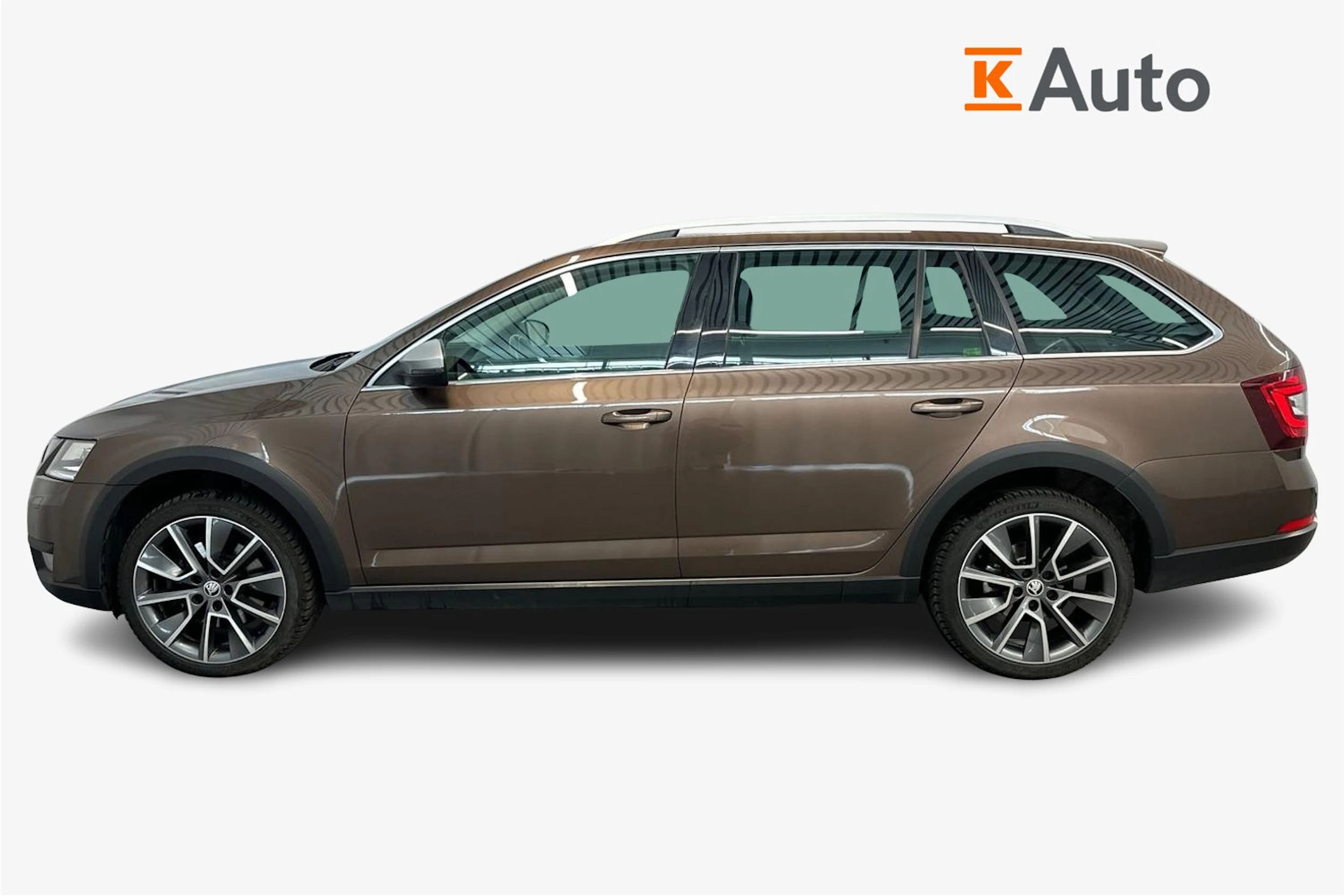 ruskea (beige) Skoda Octavia 2018 kuva 7.