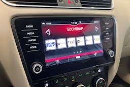 valkoinen Skoda Octavia 2018 kuva 18.