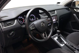 ruskea (beige) Skoda Octavia 2018 kuva 6.