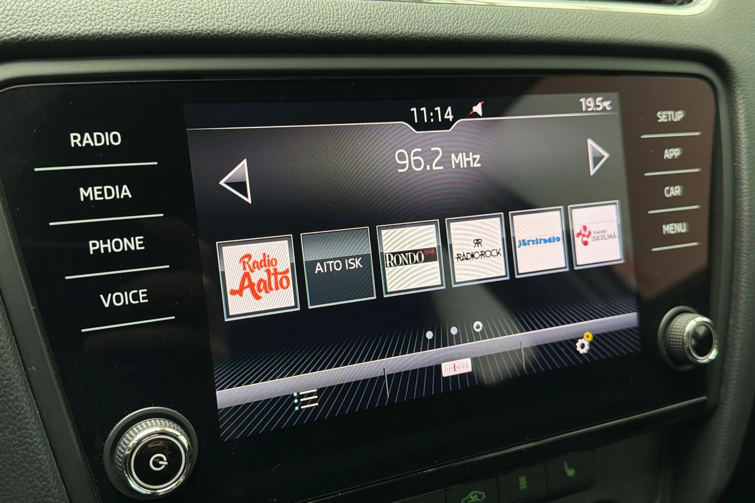 ruskea (beige) Skoda Octavia 2018 kuva 16.
